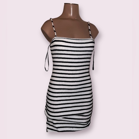 STRIPE DRESS - Picture 1 of 1